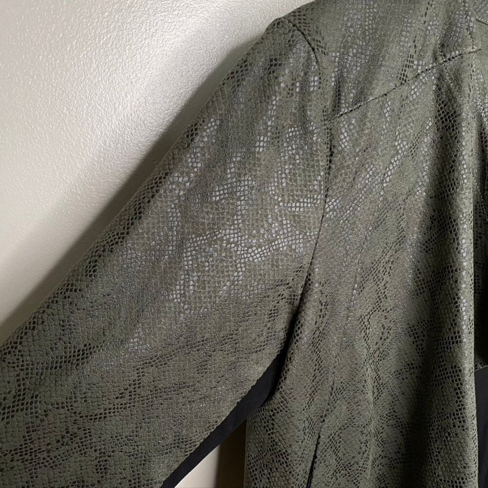 Women's Lysse Penelope Jacket Hunter Snake Green Drape Front Soft Jacket Medium - Picture 4 of 10